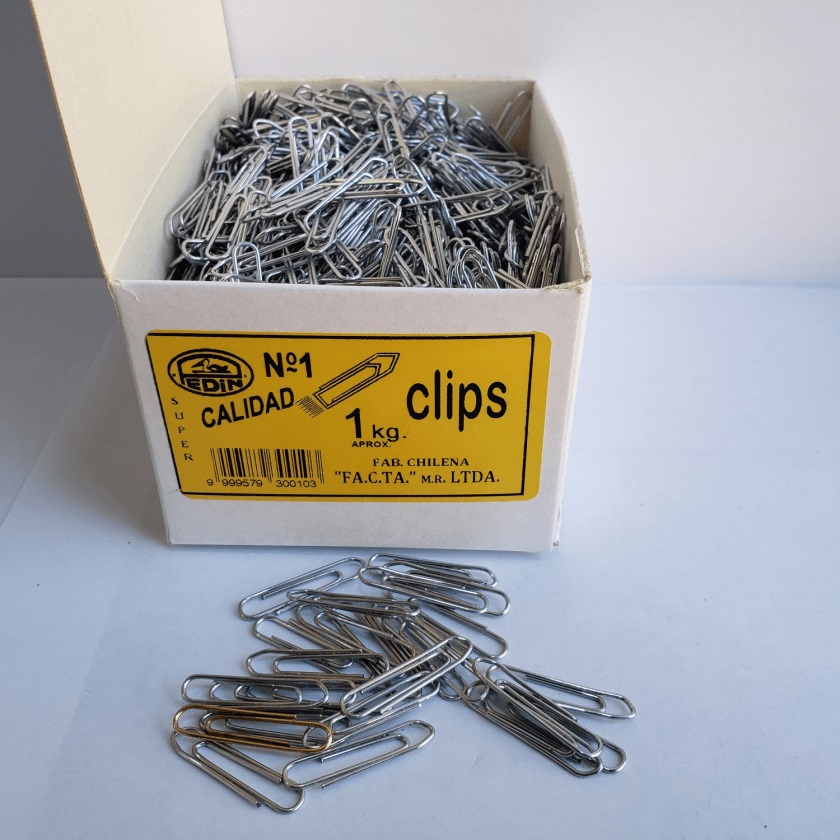 CLIP METALICO 30 MM 1 KG PUNTA TRIANGULAR
